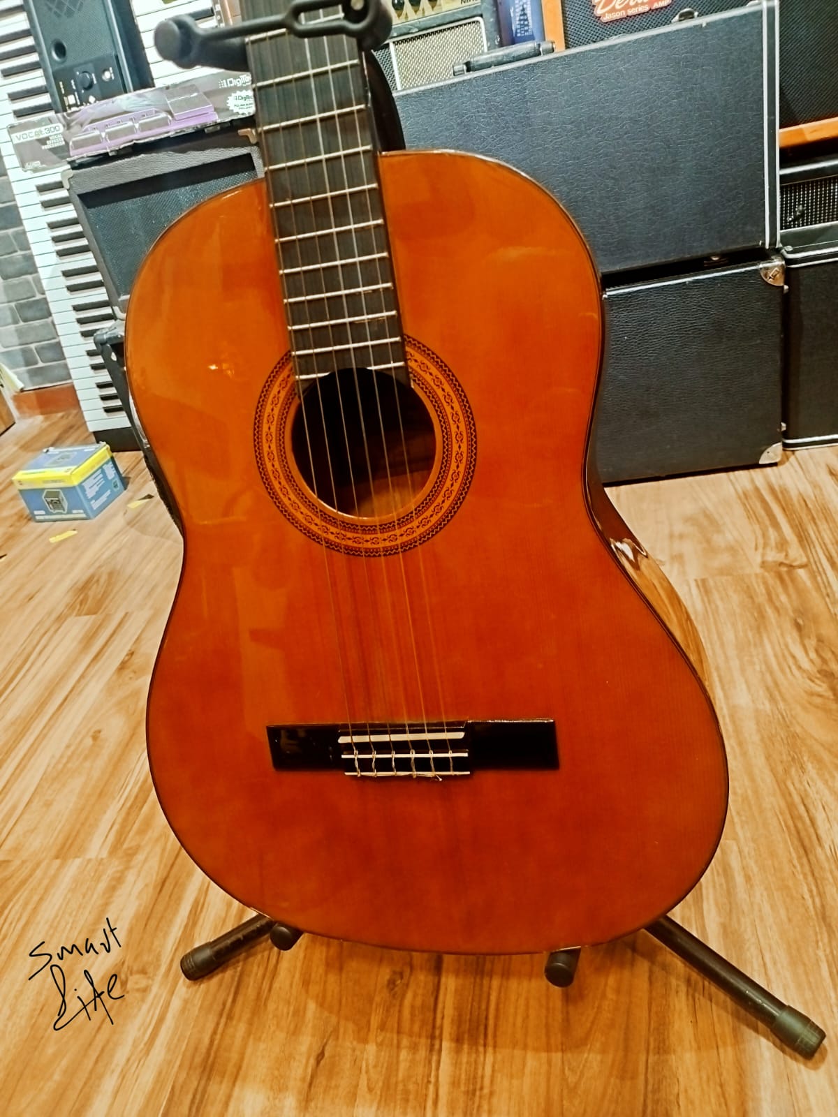 Starsun Hand made Classical Guitar - Image 2
