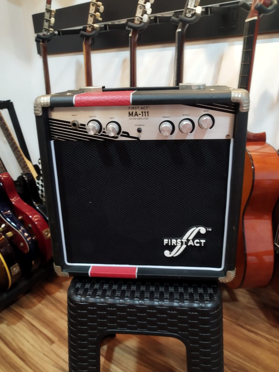 First Act MA-111 Guitar Amplifier