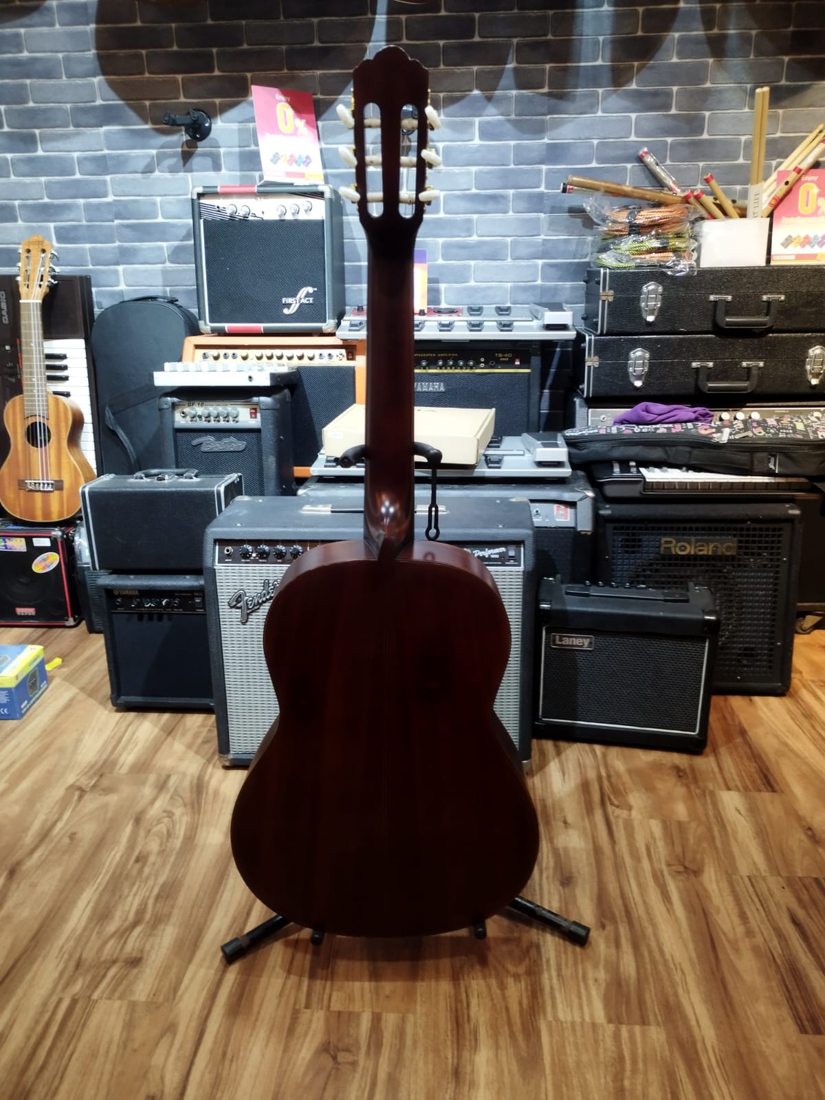 TOYAMA JAPAN Fully Size Classical Guitar - Image 4