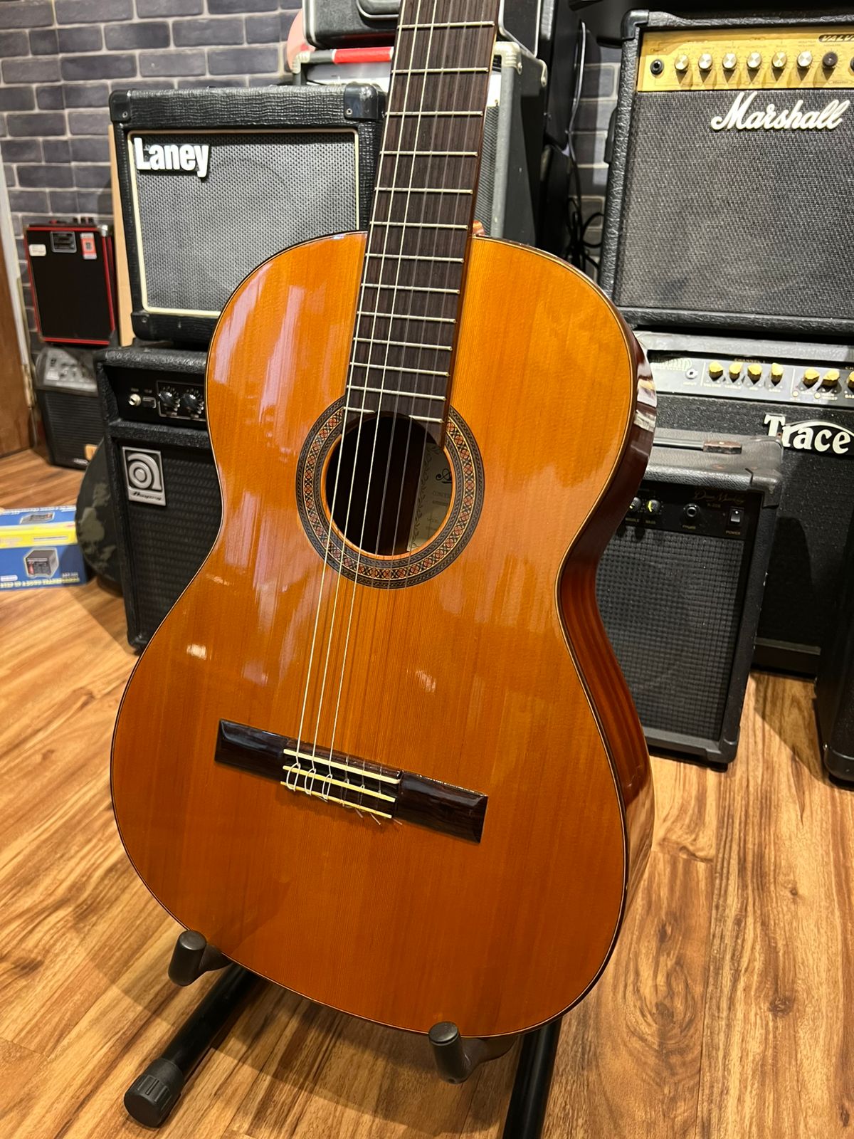 Aria AC-25 Concert Classical Guitar - Image 2