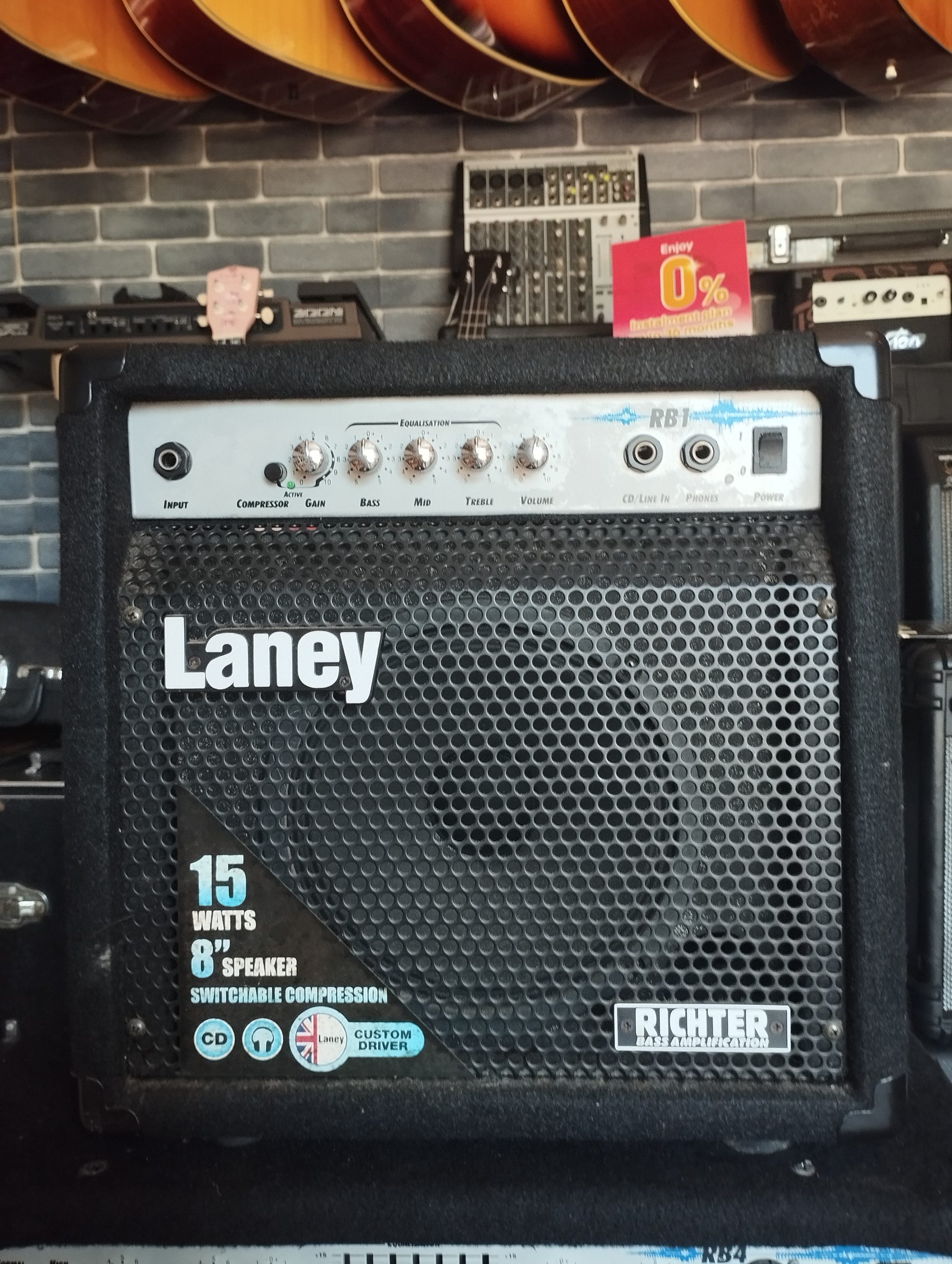 LANEY RB1 BASS GUITAR AMPLIFIER