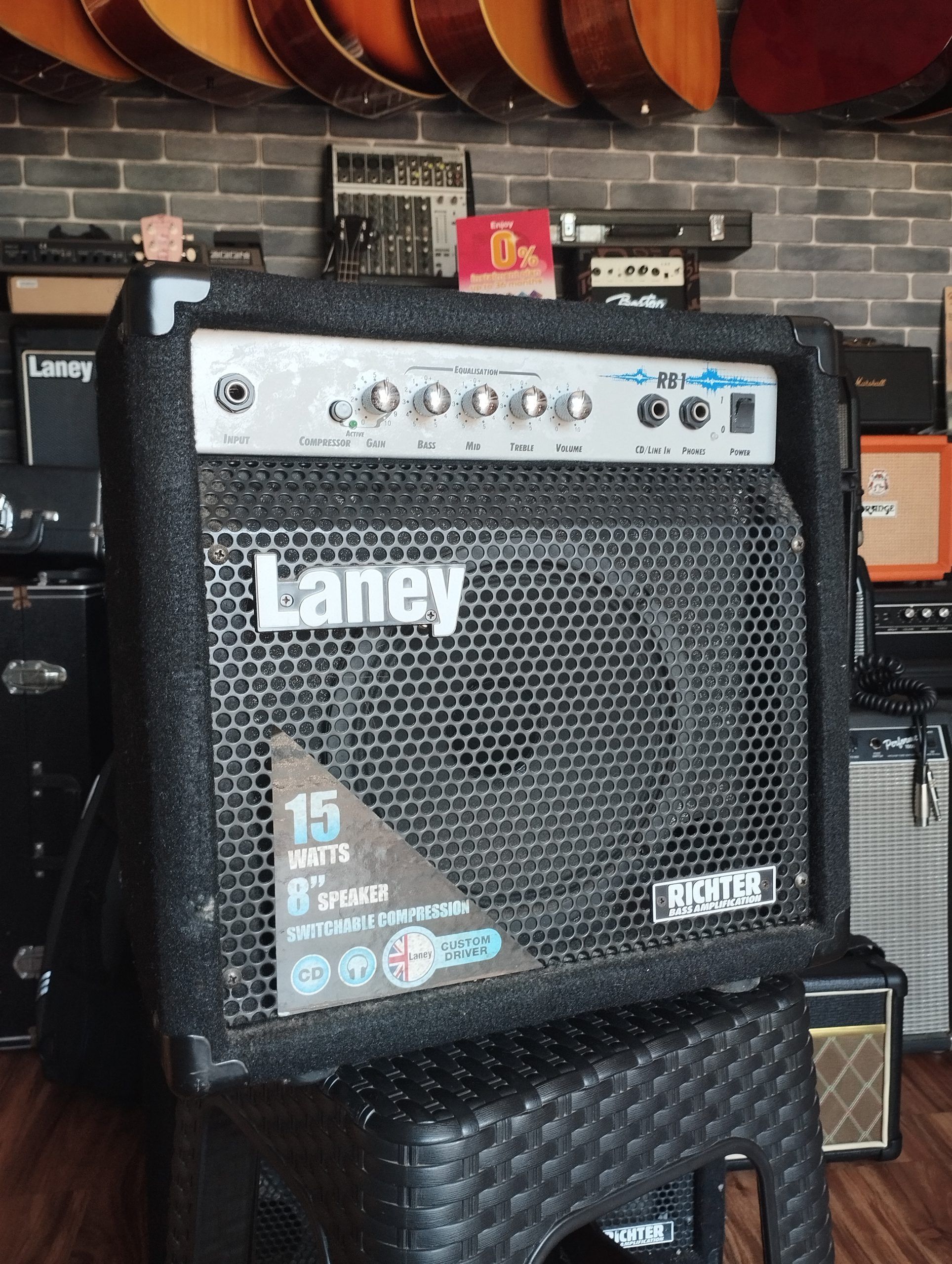 LANEY RB1 BASS GUITAR AMPLIFIER - Image 2