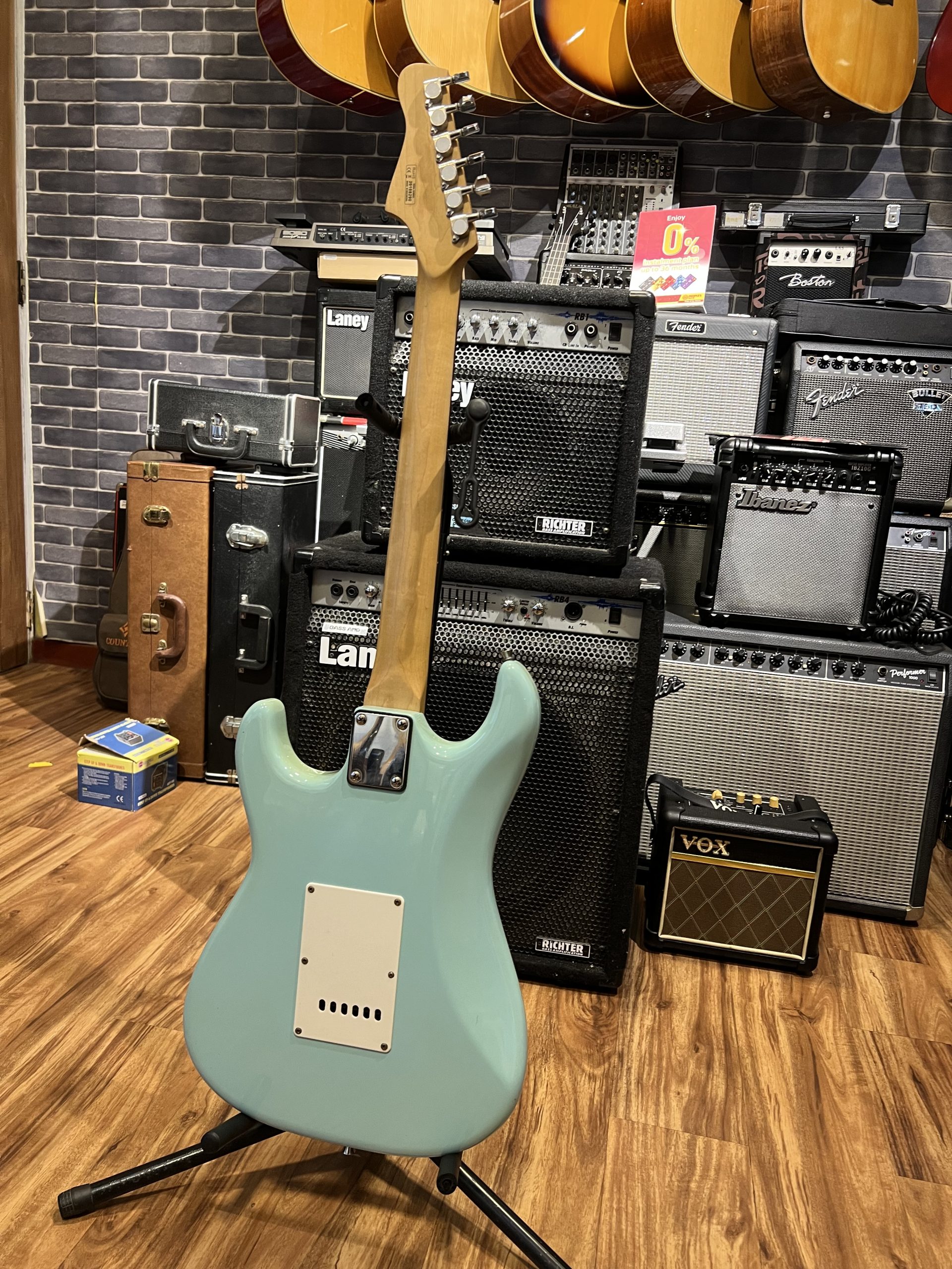 CORONA SERIES ELECTRIC GUITAR - Image 4