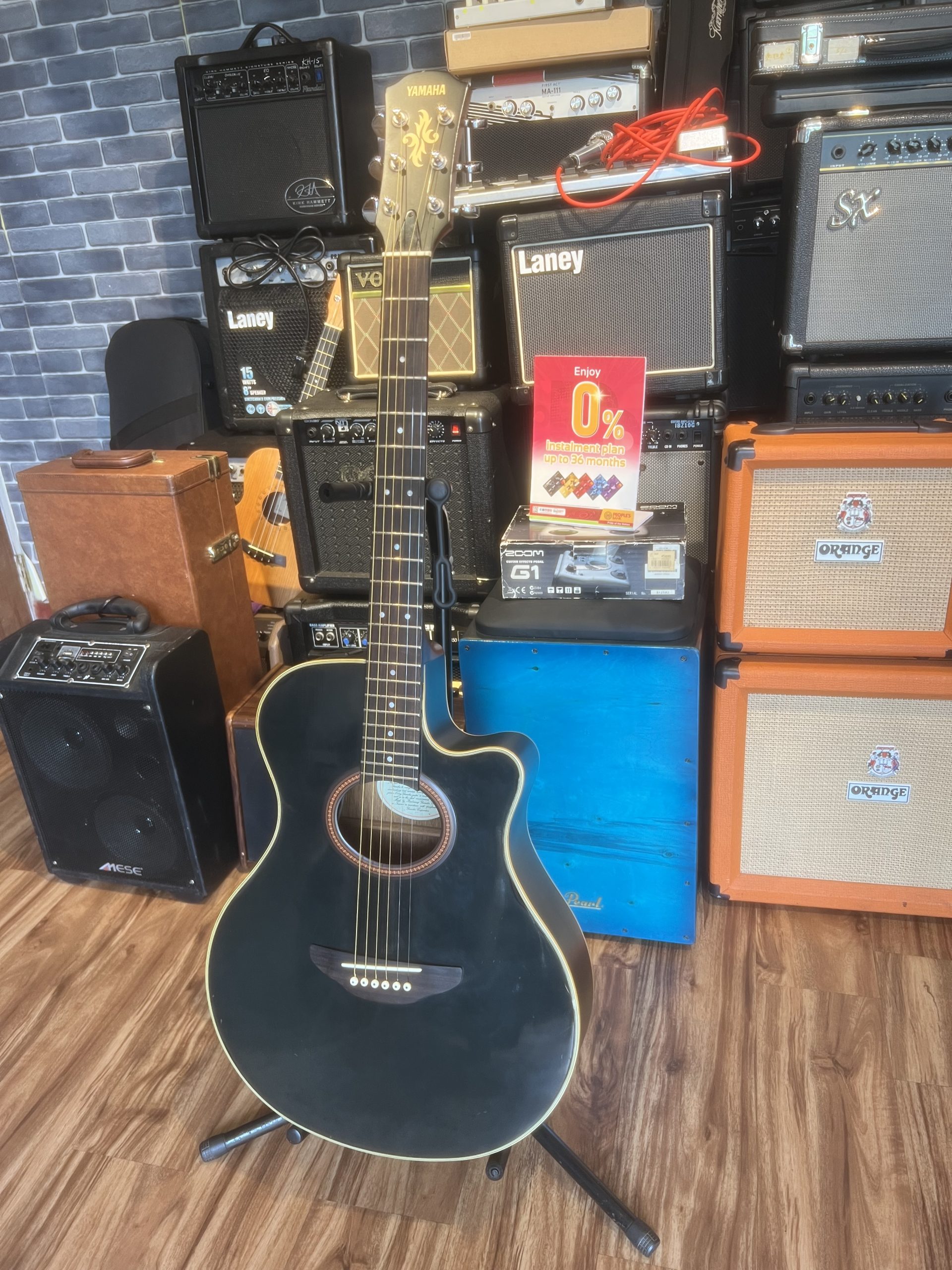 YAMAHA APX 4A ACOUSTIC ELECTRIC GUITAR