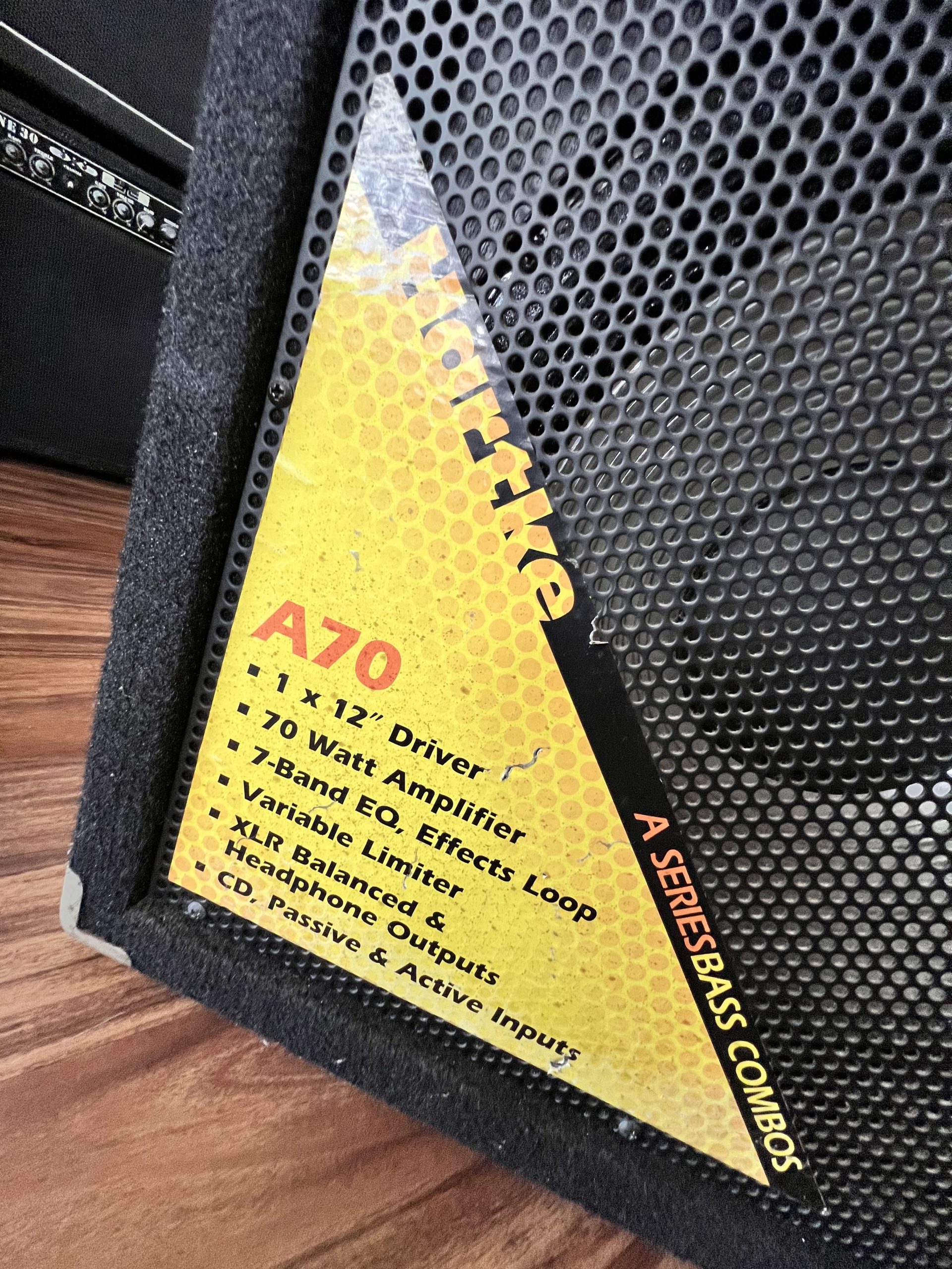 HARTKE A70 BASS AMPLIFIES - Image 3