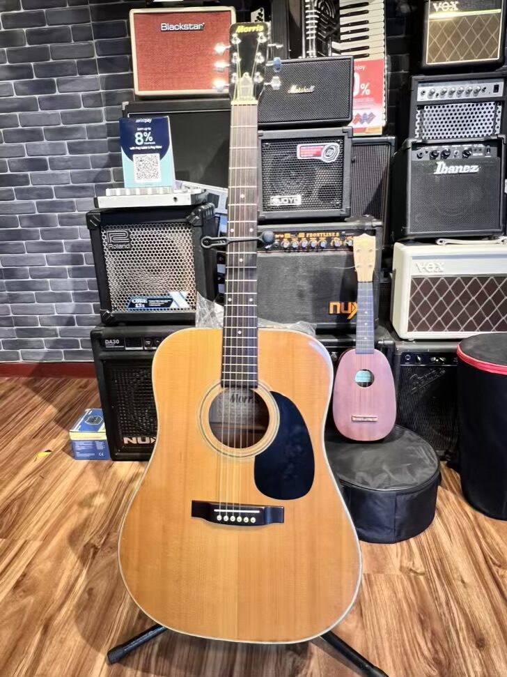 MORRIS W 15 VINTAGE ACOUSTIC GUITAR