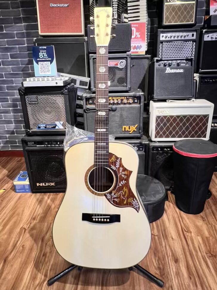 MORALES M250 HUMMINGBIRD ACOUSTIC GUITAR