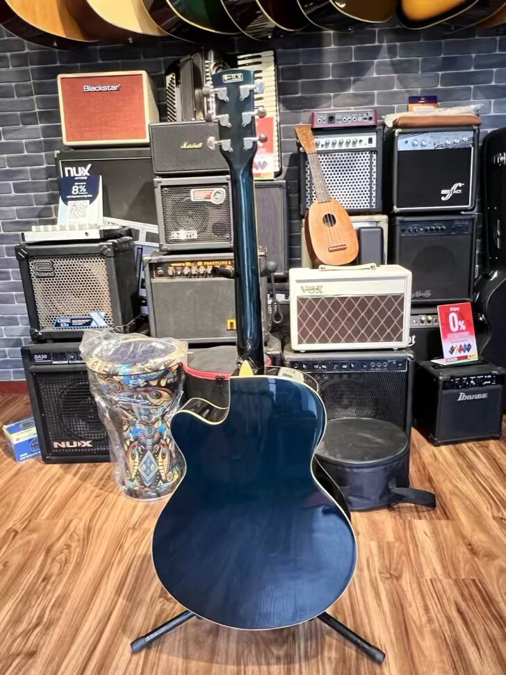 Size 40" Cutaway Acoustic Guitar - Image 3