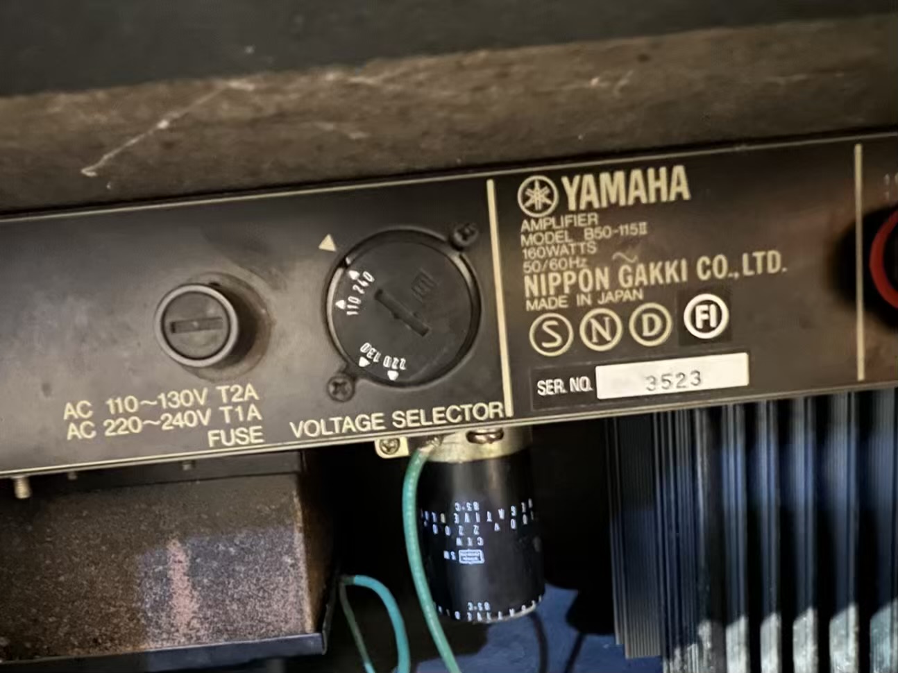 YAMAHA BASS Amplifier - Image 2