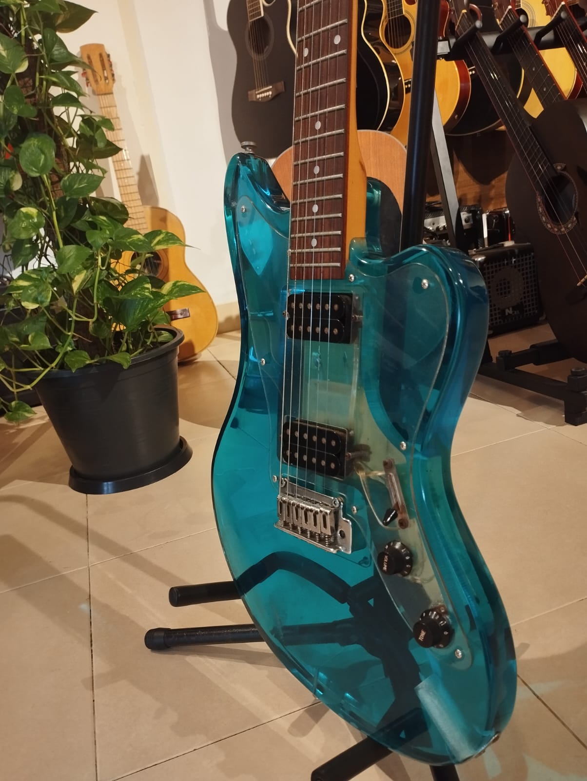 Barclay Acrylic Series Electric Guitar - Image 3