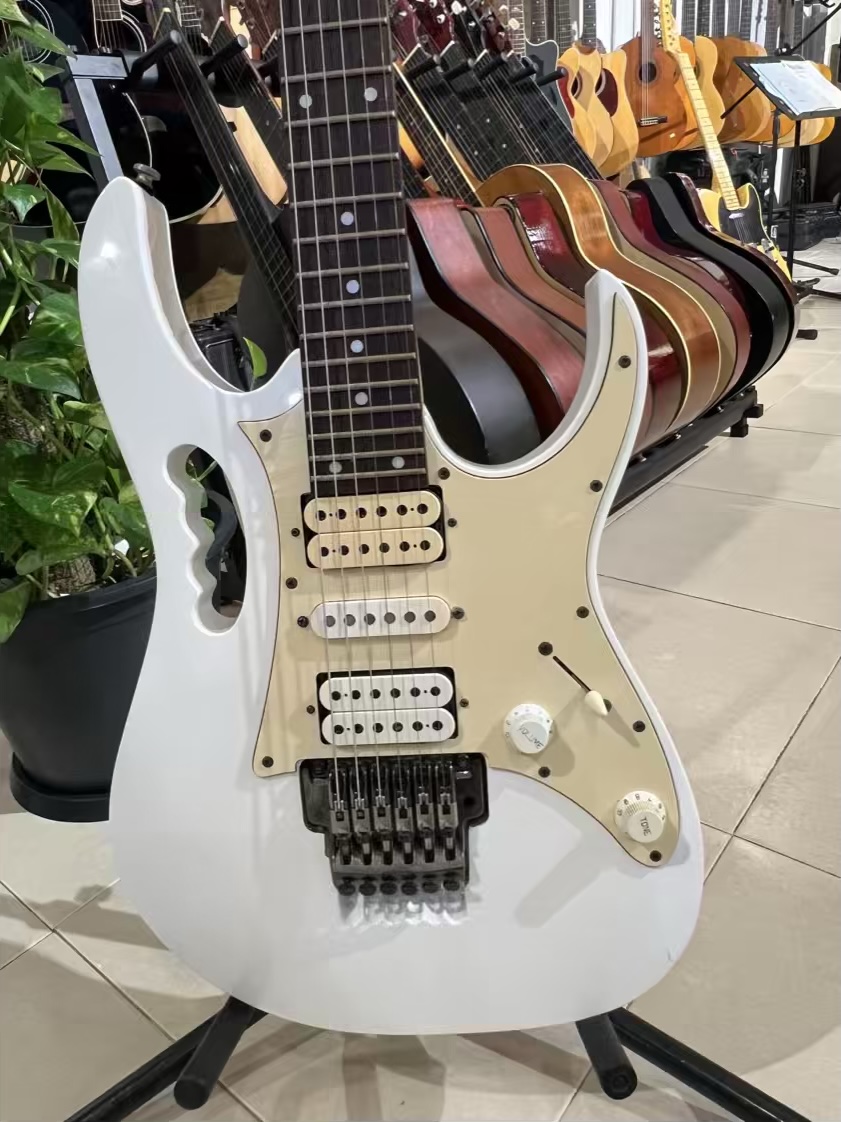 Ibanez JEM -JR original Guitar - Image 2
