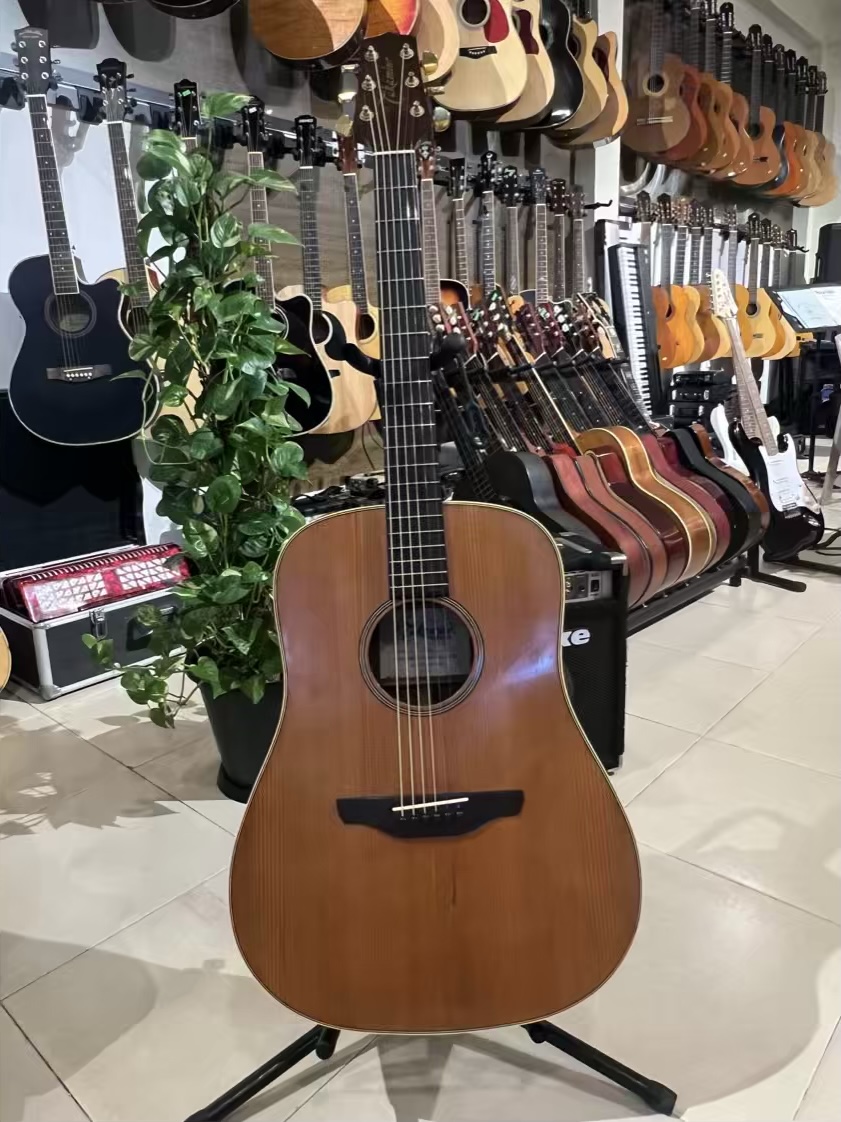 JAPAN IMPORTED TAKAMINE ACOUSTIC ELECTRIC GUITAR