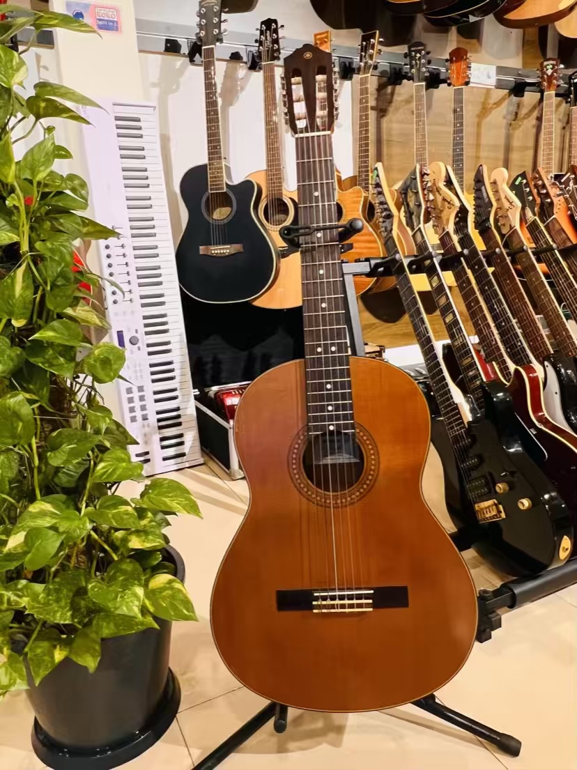 YAMAHA CG 122 MC Classical Guitar