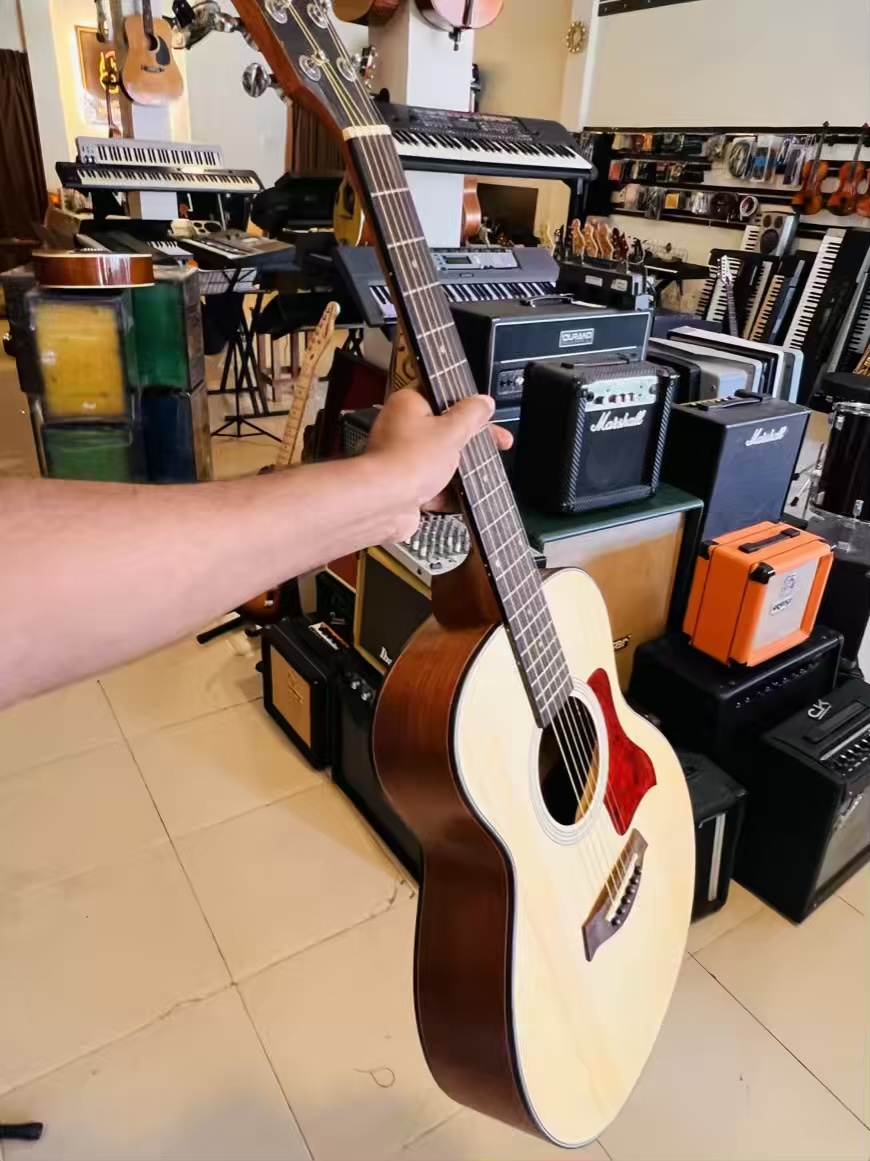 HSH Traveller/ Mini Acoustic Guitar - Image 2