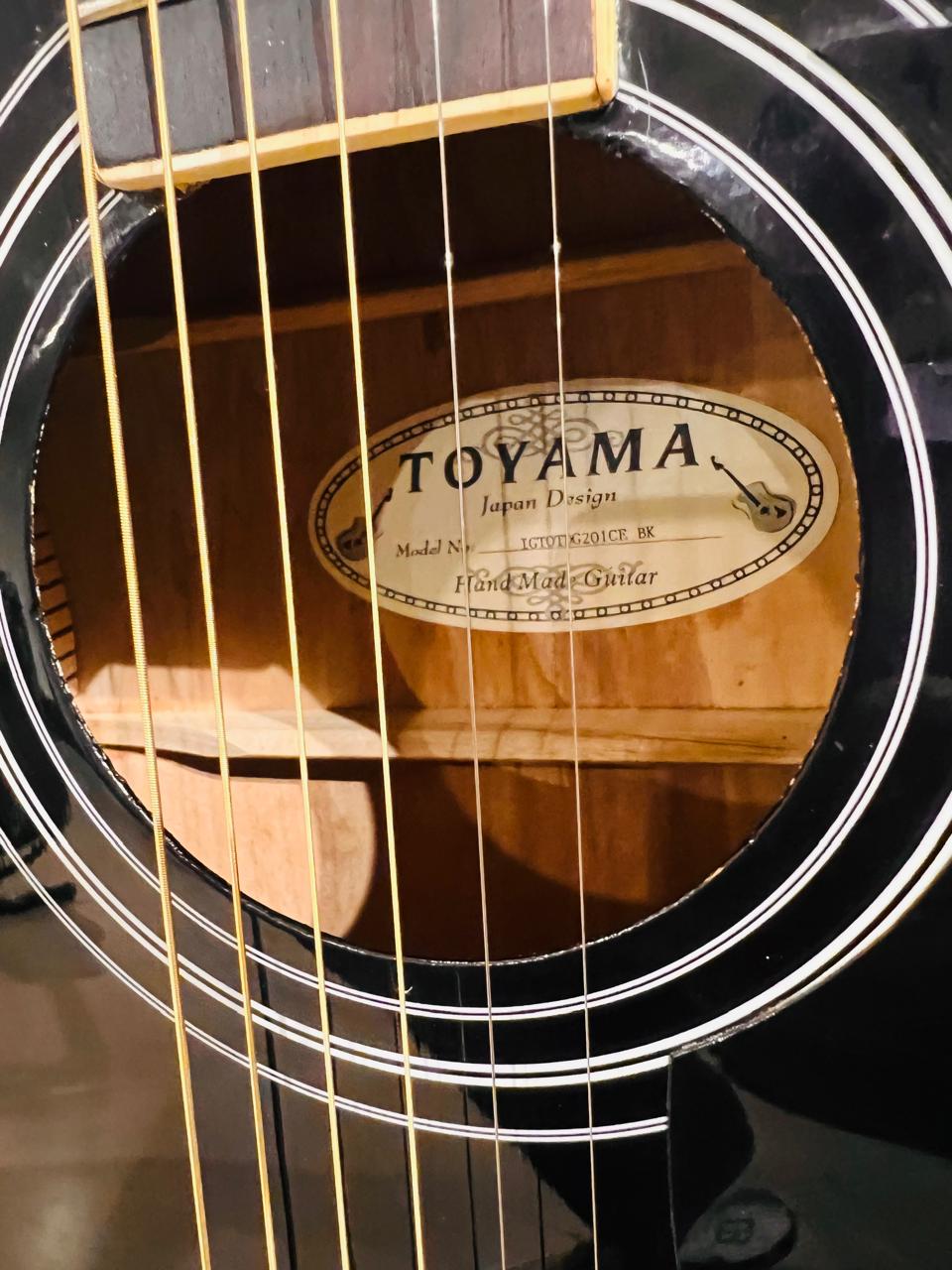 TOYAMA SEMI ACOUSTIIC GUITAR - Image 2
